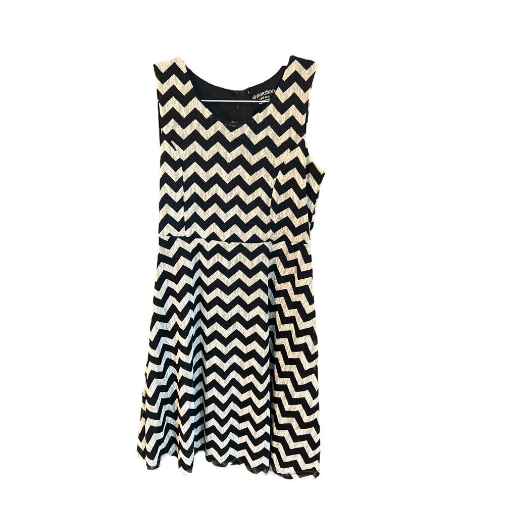 Xhilaration Lace Dress Sleeveless Black White Chevron Stripes Size Large 10-12
